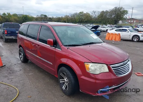 2013 Chrysler Town & Country Touring from USA, damaged, VIN 2C4RC1BG6DR630518